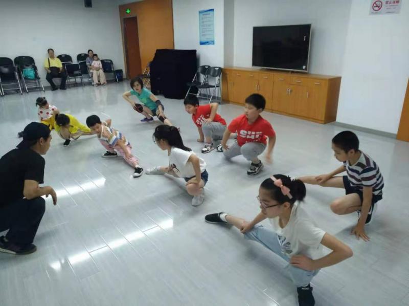 �Ϻ�������<a href= target=_blank class=infotextkey>����</a>���ֲ�