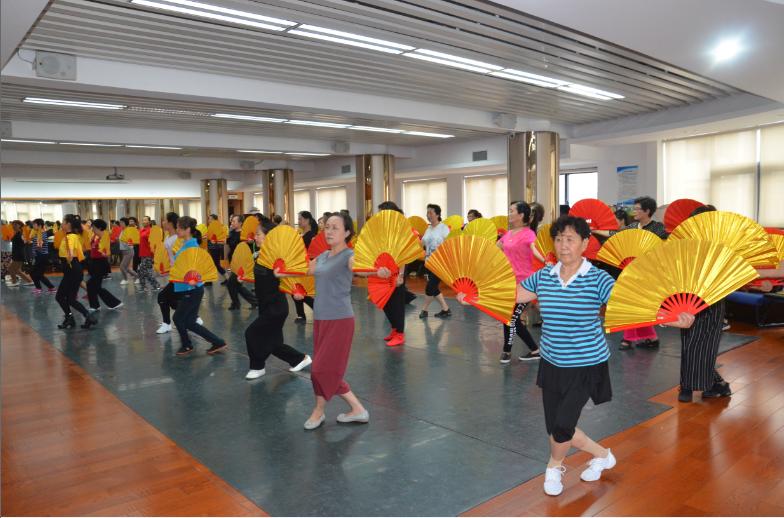 上海市社区<a href= target=_blank class=infotextkey>健身</a>俱乐部 上海市社区<a href= target=_blank class=infotextkey>健身</a>俱乐部