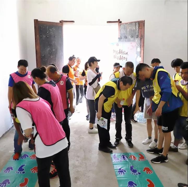 上海市社区<a href= target=_blank class=infotextkey>健身</a>俱乐部 上海市社区<a href= target=_blank class=infotextkey>健身</a>俱乐部