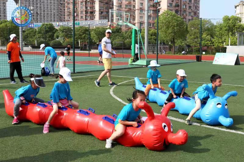 上海市社区<a href= target=_blank class=infotextkey>健身</a>俱乐部 上海市社区<a href= target=_blank class=infotextkey>健身</a>俱乐部