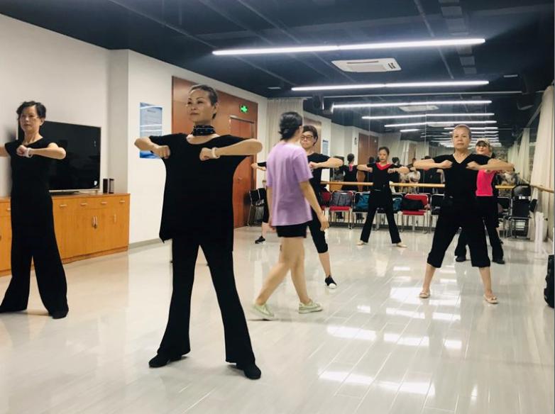 �Ϻ�������<a href= target=_blank class=infotextkey>����</a>���ֲ�