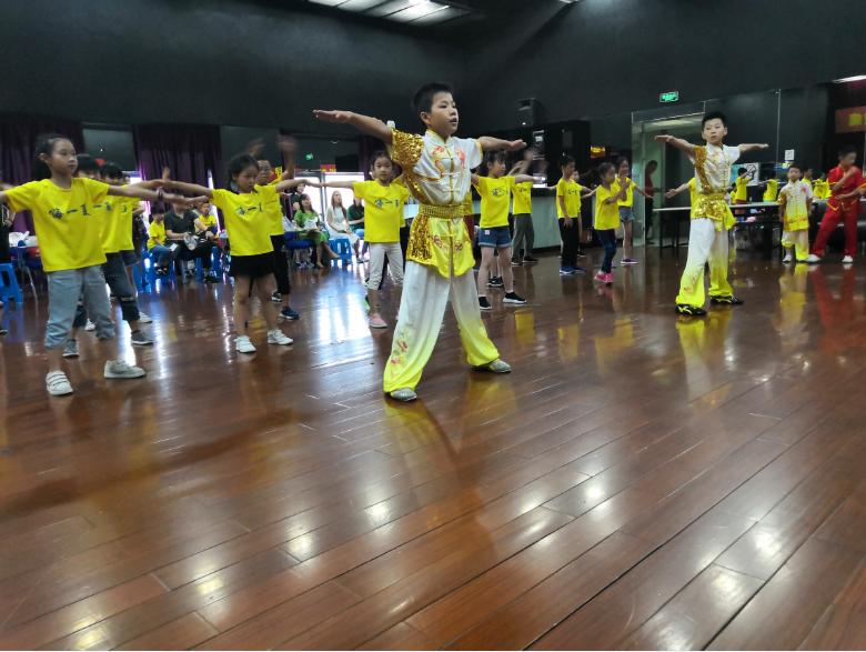 �Ϻ�������<a href= target=_blank class=infotextkey>����</a>���ֲ�