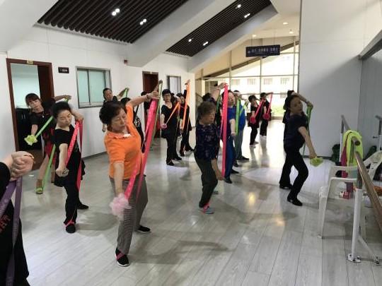 �Ϻ�������<a href= target=_blank class=infotextkey>����</a>���ֲ�