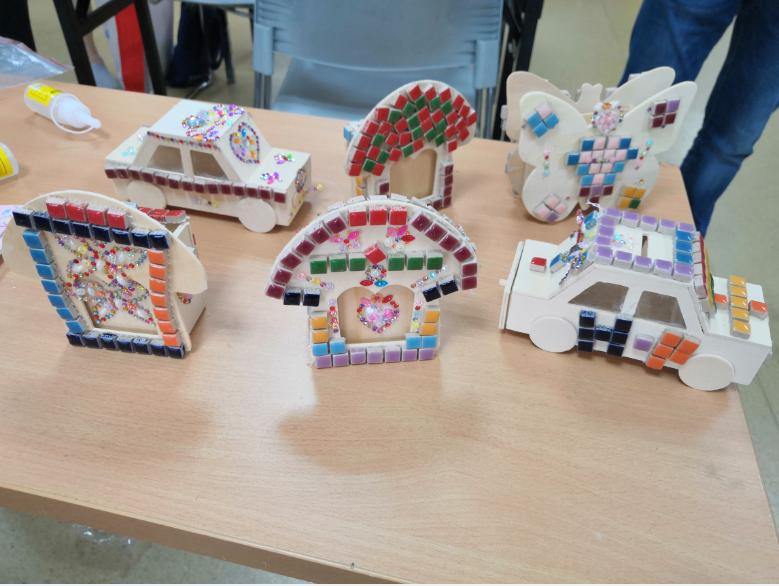 �Ϻ�������<a href= target=_blank class=infotextkey>����</a>���ֲ�