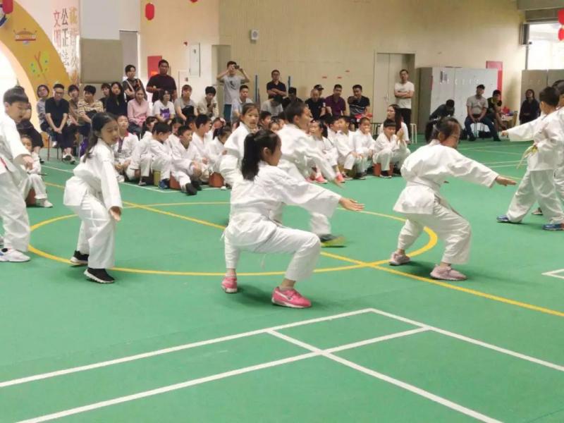 �Ϻ�������<a href= target=_blank class=infotextkey>����</a>���ֲ�