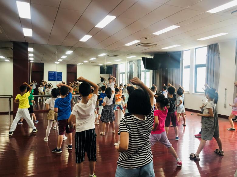 �Ϻ�������<a href= target=_blank class=infotextkey>����</a>���ֲ�