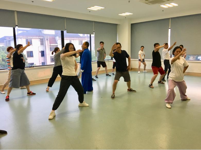 �Ϻ�������<a href= target=_blank class=infotextkey>����</a>���ֲ�