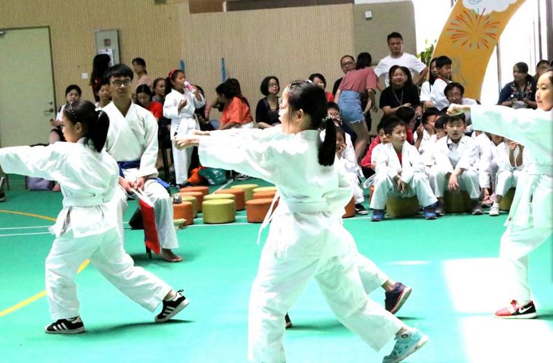 �Ϻ�������<a href= target=_blank class=infotextkey>����</a>���ֲ�