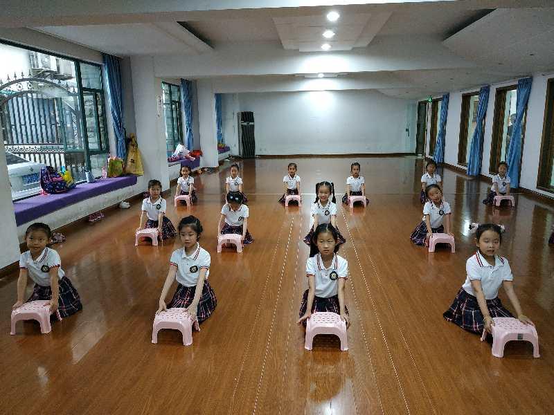 �Ϻ�������<a href= target=_blank class=infotextkey>����</a>���ֲ�