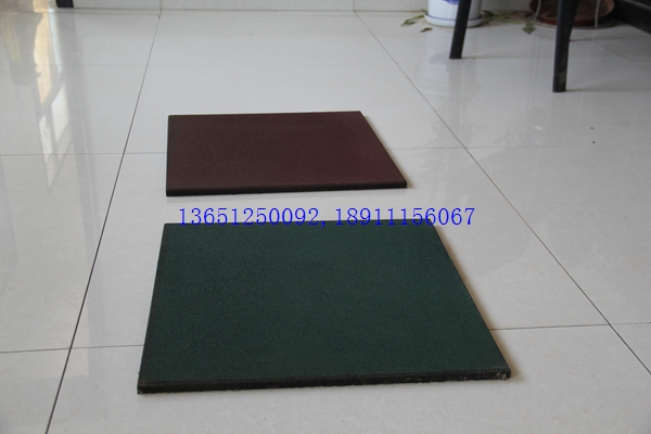 ��ȫ�𽺵�ש