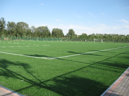 人造草坪足球场
