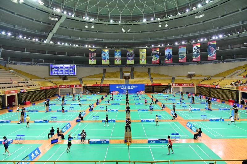 ����ë������������������У����ݶ���ս��6��5��4ͭ