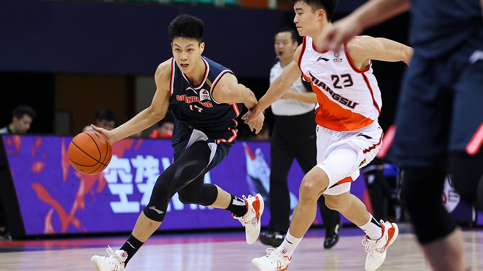 ��CBA������֮ս���㶫��Զ��ȡ���ݿϵ���