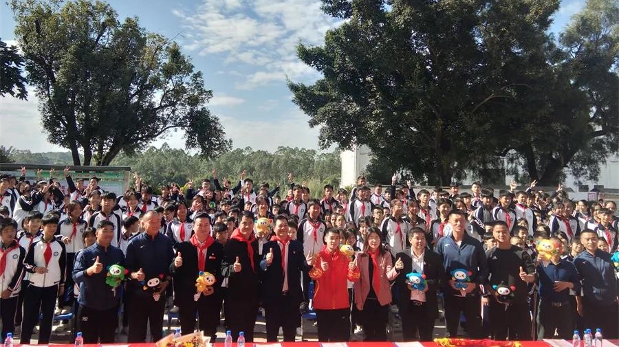 ����ע���㶫��ʡ����ֲٳ���Я�ְ��˹ھ��߽���β½��