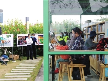 ���;�ͷ�µġ�������ɽ��