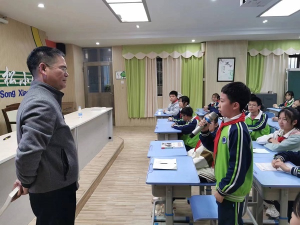 �߽���ʫ ���о���