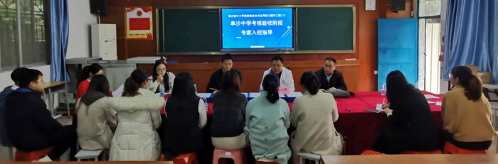 ר�ҽ��У������