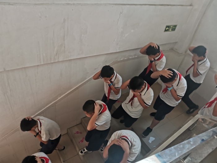 С���ʤ��Сѧ��չ��ȫ��ɢ�����