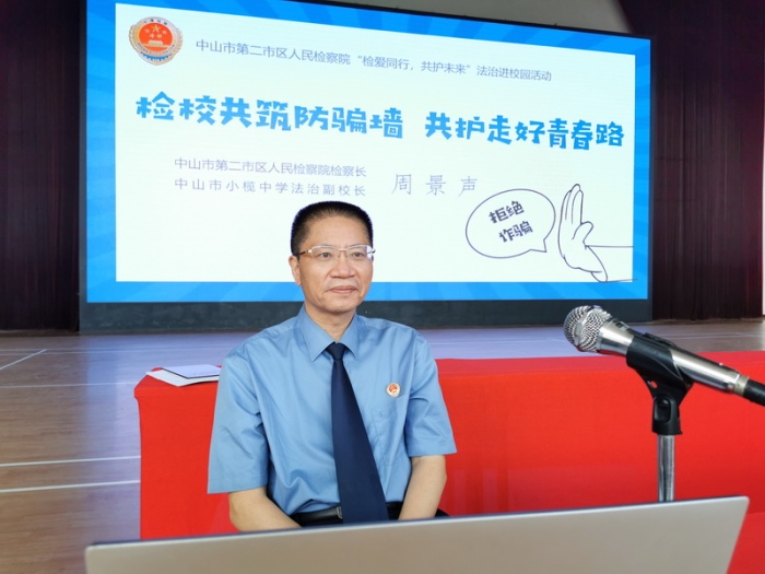 ��У������ƭǽ �����ߺ��ഺ·