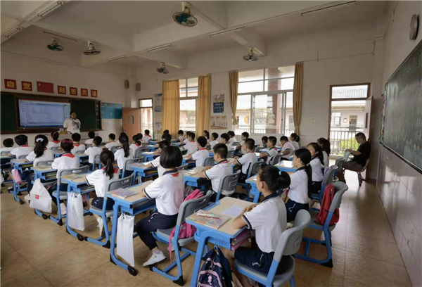 ���Сѧ����ɽ������������ѧ�����ʽֵ������������������ĸ����λƼκ굽���Сѧ�ۿε���