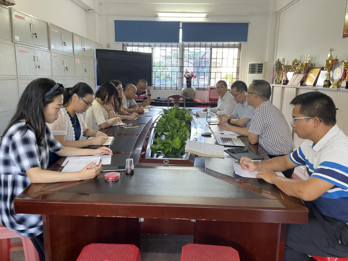 ������ѧ�������ٽ̡��������С������ٷ�չ