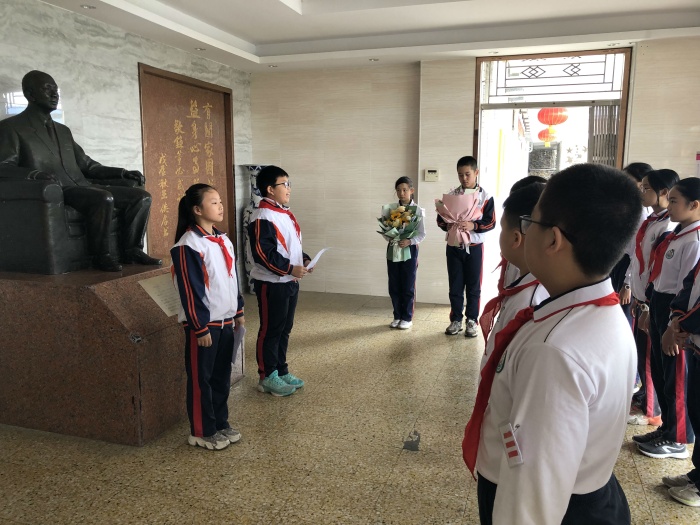 ����֣ΰȨѧУֵУ��֮������ʽ���ѧУ����֣ΰȨ����ͭ���׻�