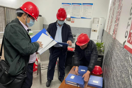 �ж����鵽����չ��ĩ�����ȫ�����ۺ϶���