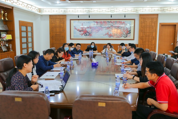 �ж��е� ѧ����ֹ