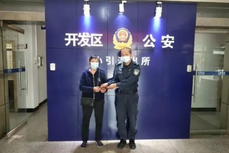 ����������ƽ������ɫ����һ���ǡ���������