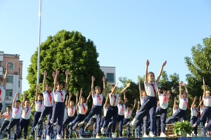 ǿ�����壬չ�ַ�ò