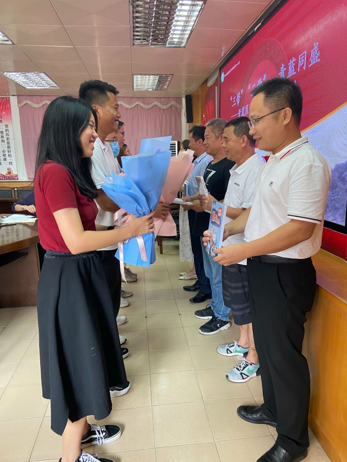 ������������ѧ������ͬʢ