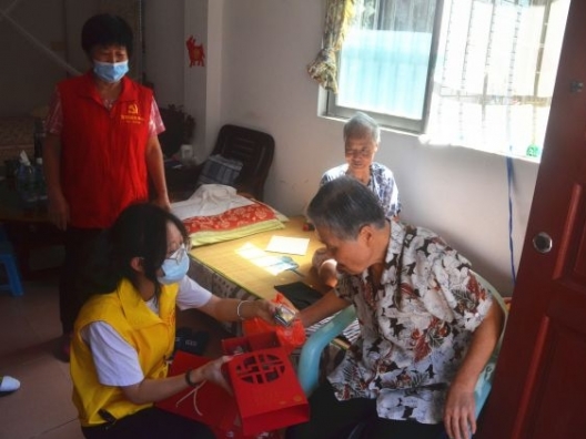 ��������������չ��������Ⱥ������ذ��ж�