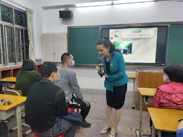 ������Ӫ���� ���ӽ����ɳ��ĵײ����