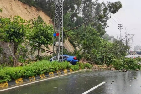 ˾��ע�����У�����һ·�����¶���ͨ�ж�