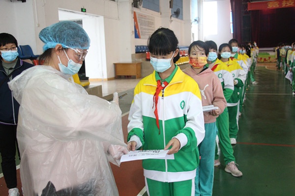 ��ʵ�����������������У԰���߷���