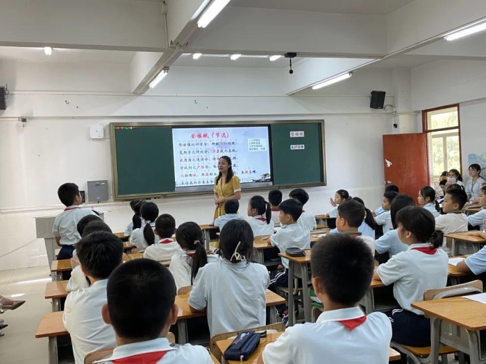 ���й�ѧ���䣬�����л��Ļ�