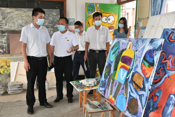 ��ܽ����Ҫ�쵼������Сѧο�ʽ�ʦ