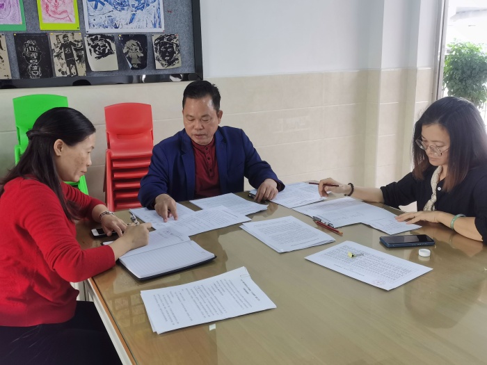 ��˫��������ʱ ѧУ���ж�