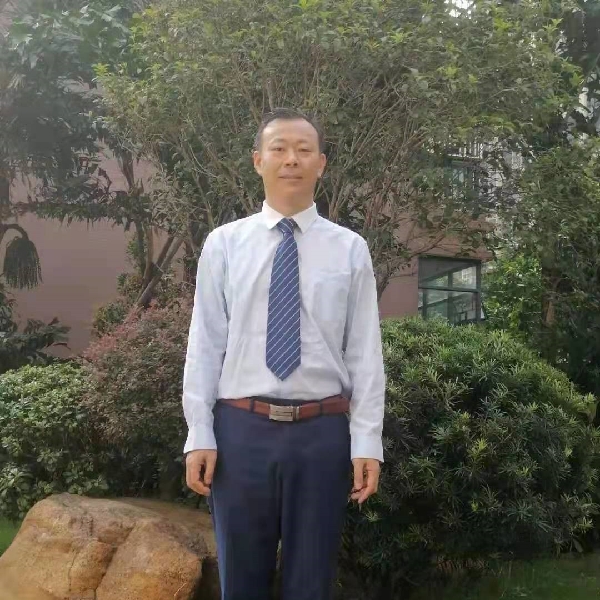 1634000492128018468.jpg 胡卫军照片.jpg