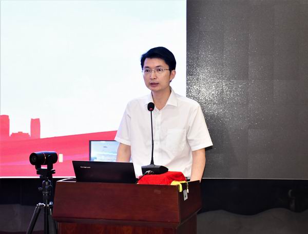 ������С 13.���������ֳ������ؼ���ʦ�����ҽ���.jpg