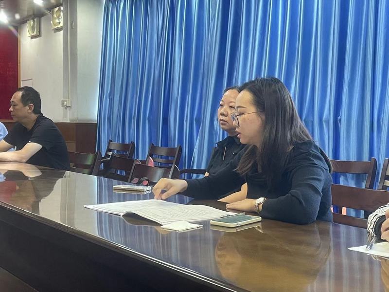 1667544455587052555.jpg 梁婉婷主任评课.jpg