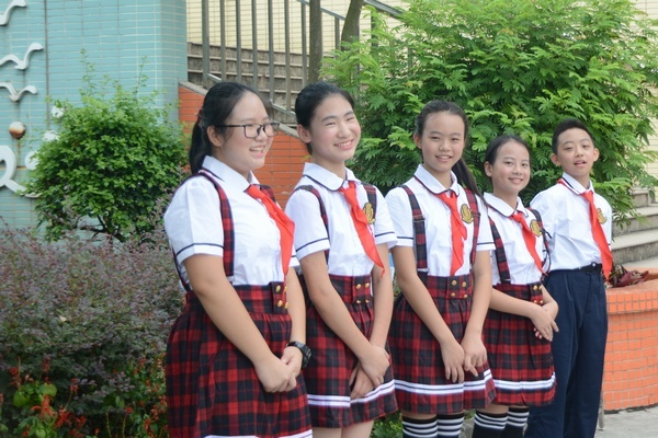 毕业生代表书法展董佳琪、张嘉晋、方瑜、陈思琪 (2).jpg