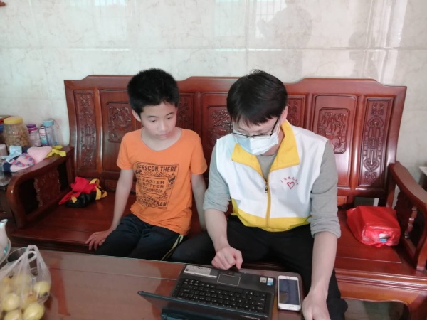 移动公司为其安装了宽带并免费提供两个月的网络