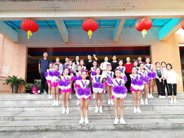 啦啦操3.jpg