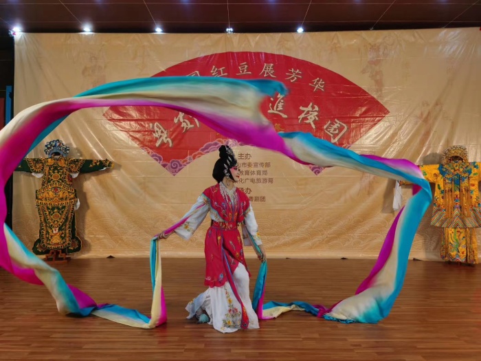 2020-9-25 粤剧进校2.jpg