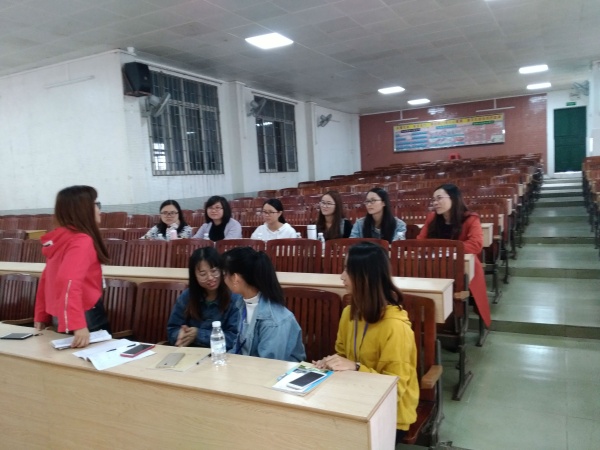 英语组老师交流