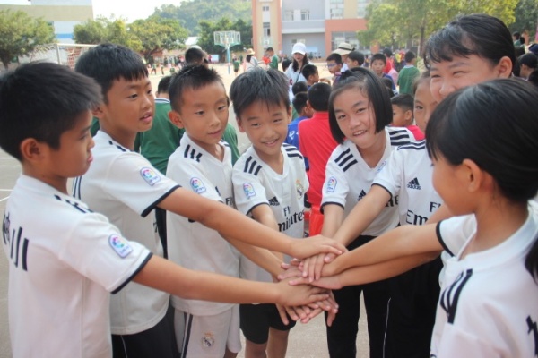 20191104神湾中心小学2019年运动会照片 (1).PNG