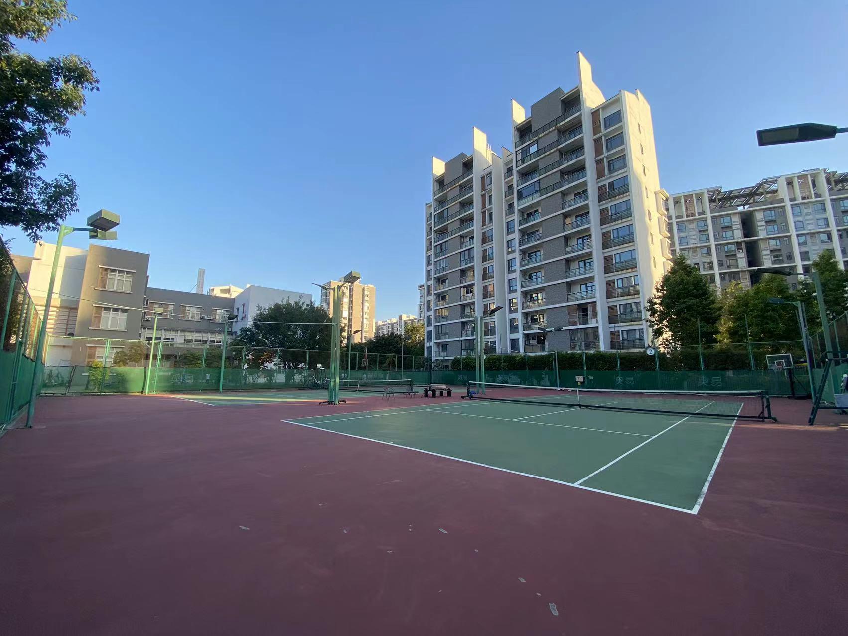 ���˳��˶�Ա������