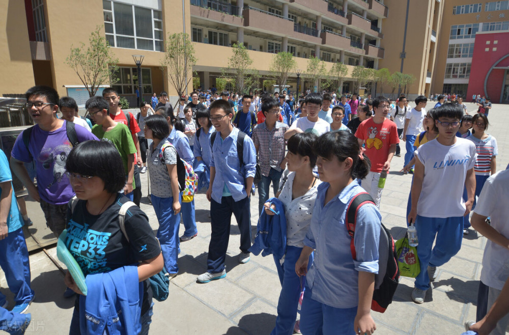 ��5��2����ʱ�͡�������У���������бף�������������