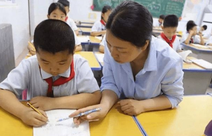 �׸���˫��������������ʦ�������ҳ���ŭ��ѧУ������ֵ�ó���